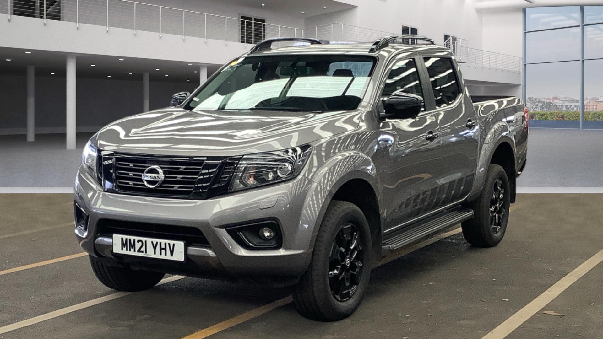 NISSAN Navara